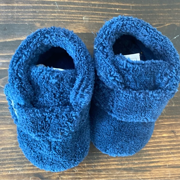 Ugg Infant Baby Bixbee Crib Bootie - Picture 4 of 10